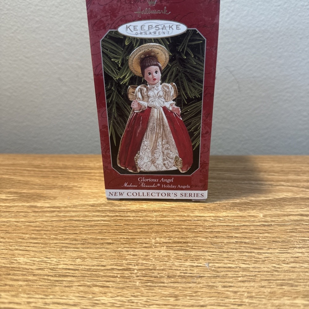 Vintage 1998 Hallmark Keepsake Christmas Ornament‎ (Glorious Angle)